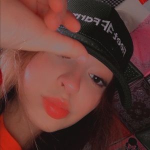 Meet your Posher, Marianna